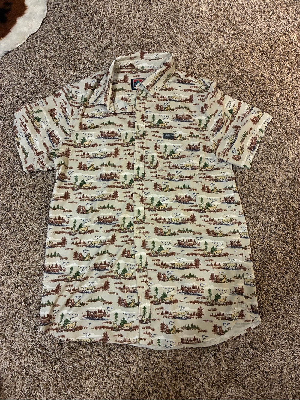 BURLEBO Short-Sleeve Button-Up Shirt in Beige, Brown & Green Scenic Print